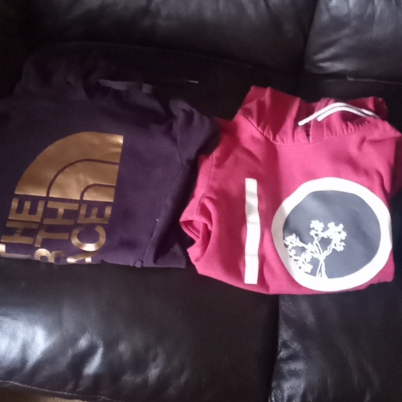 2 hoodies 35 - Picture 1 of 10